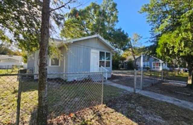 Spacious 3BR/2BA Home with Modern Amenities and Fenced Yard