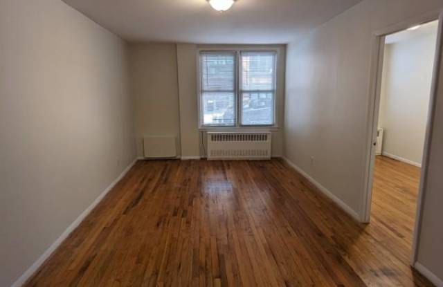 270 W 25TH ST.