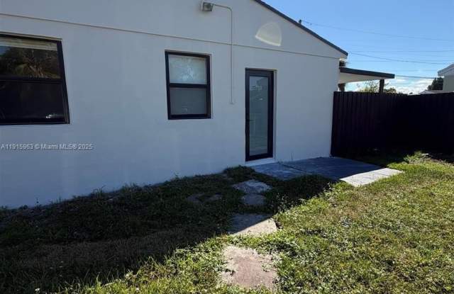 Photo of 7330 SW 11th St