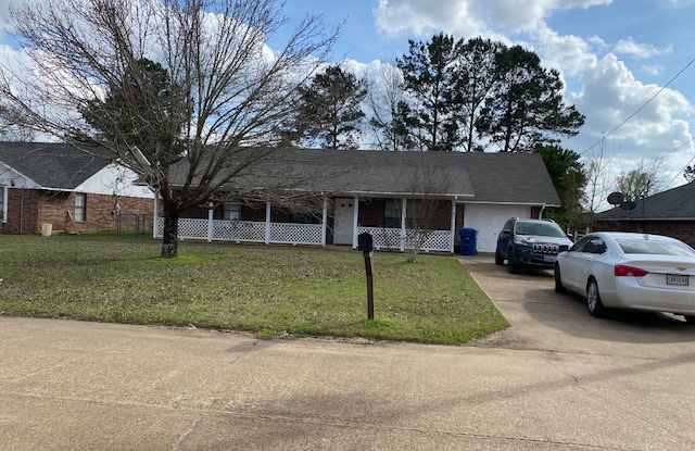 798 Holly St - 798 Holly Street, New Llano, LA 71461