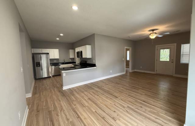 405 Southeast 14th Court - A