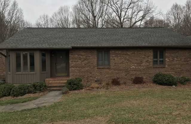 201 Ridgehaven Dr