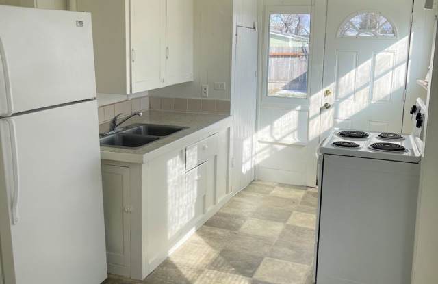 Cute 1 Bedroom 1 Bath Home for Rent!
