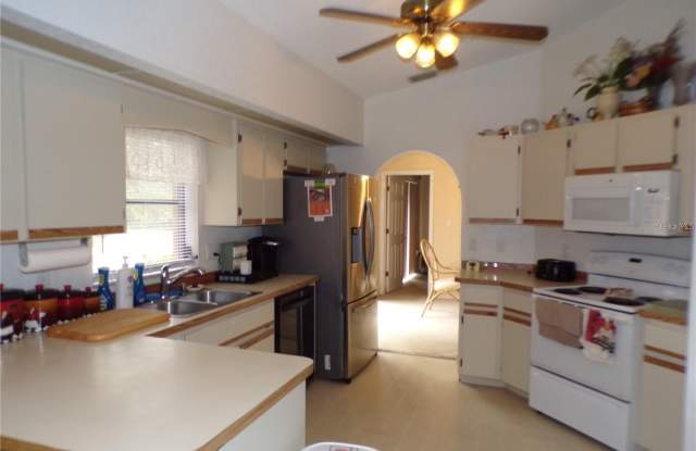 1011 TROPICAL AVENUE NW