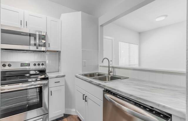 Photo of Courtyard Condominiums