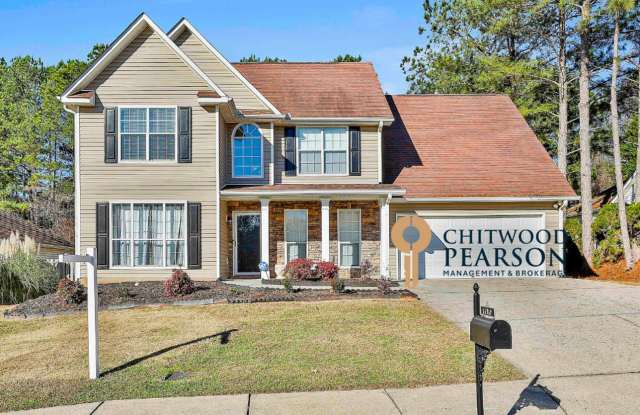 Fully Furnished 4 Bedroom with Internet Included!