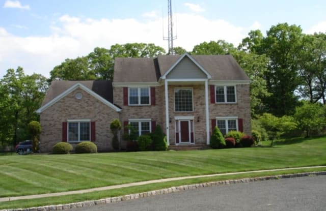 4 Linberger Dr - 4 Linberger Drive, Martinsville, NJ 08836