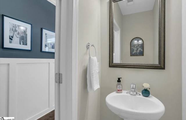 140 Highland Park Court