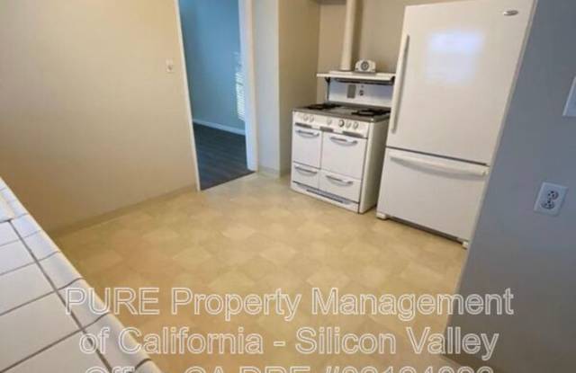 164 North Murphy Avenue