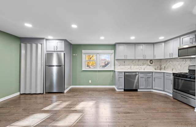 Photo of 205 E John Street