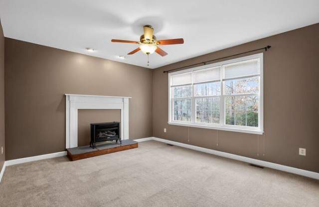 47106 Green Leaf Court