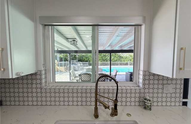 11243 McLennan Avenue