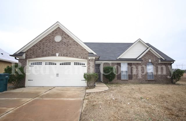 8784 Rolling Wagon Dr - 8784 Roling Wagon Cove, Southaven, MS 38671