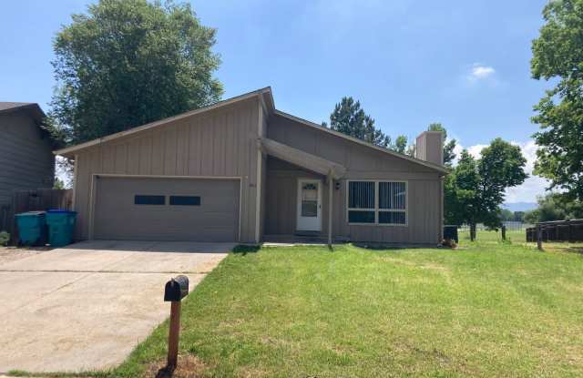 901 Parkview Drive