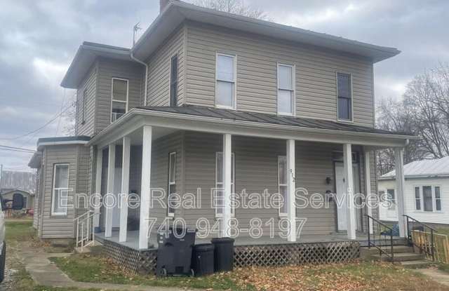 912 W High St