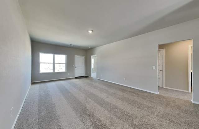 554 SE 3rd Pl