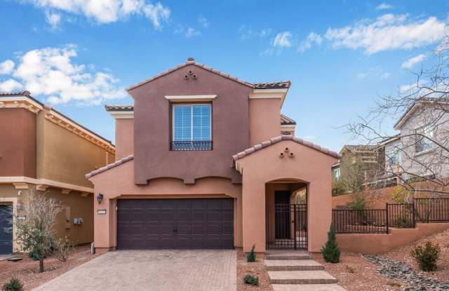 Stylish Summerlin Home with Amenities!