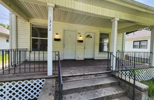 Spacious 3-Bedroom, 1-Bathroom Home AVAILABLE NOW!!