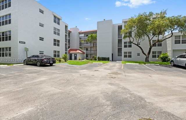 9441 Evergreen Pl