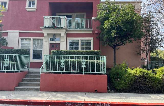 2 Story Classy Condo - Nice Quiet Community One mile to downtown SLO
