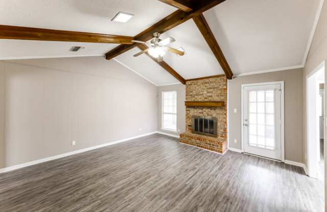 2737 West Aberdeen Drive