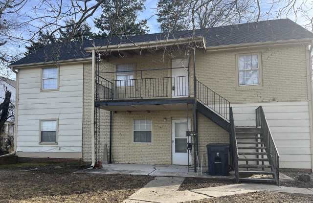 109 W 19th A