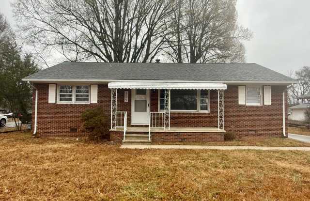 Photo of Three bedroom, 1.5 bath house in Burlington