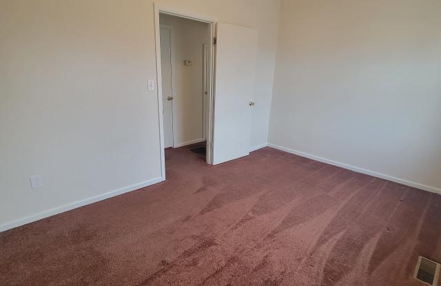 228 Summerlee Ave - 1