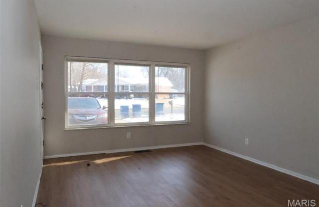 Photo of 835 Cole Boulevard