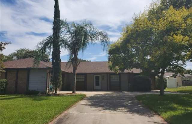 Photo of 5220 Royal Oak Drive