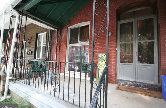 627 N 32ND STREET - 627 North 32nd Street, Philadelphia, PA 19104