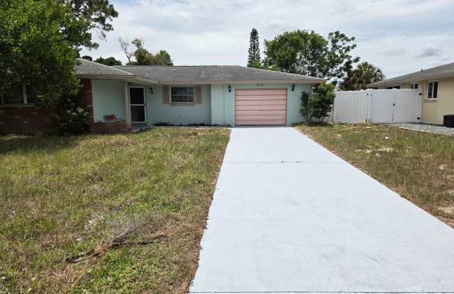 Beautiful Updated 2-Bedroom Home for rent with Screened-In Pool!