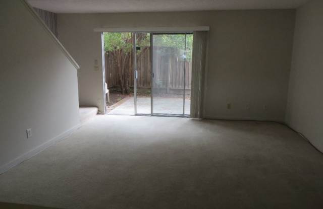 1921 Rock Street 1