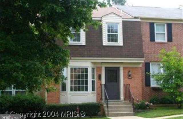 7437 CHUMMLEY COURT