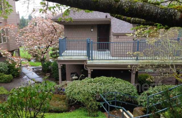 19 Rockridge Dr