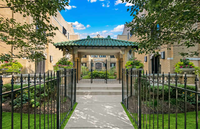 Photo of Irving Courts by Reside