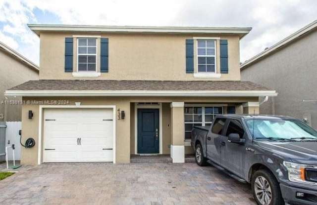 433 NE 6th Pl - 433 Northeast 6th Place, Homestead, FL 33034