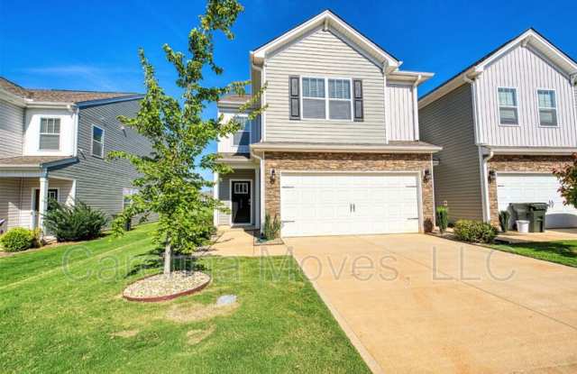 Photo of 572 Yellow Fox Road