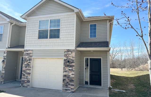 Photo of 3 Bed Townhome in Grain Valley
