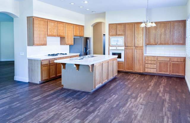 Murrieta - 4 bed / 2.5 bath home