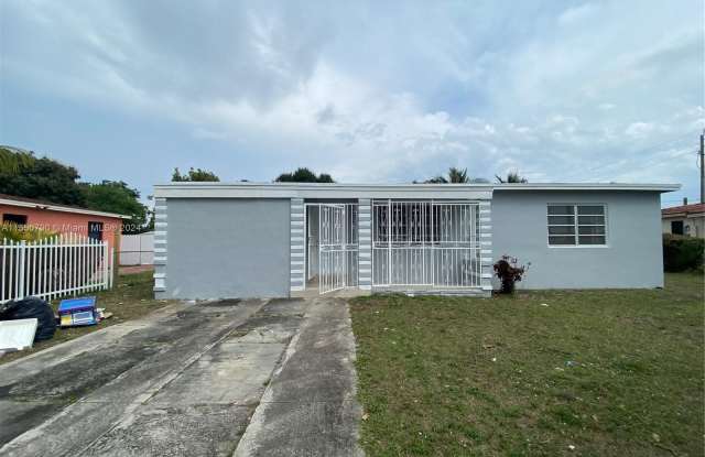 14315 NW 12th Ave - 14315 Northwest 12th Avenue, West Little River, FL 33147