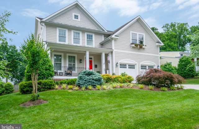 6603 ROCKMONT COURT