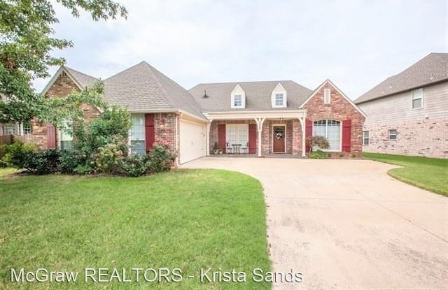 3224 N. Oak Ave. - 3224 North Oak Avenue, Broken Arrow, OK 74012