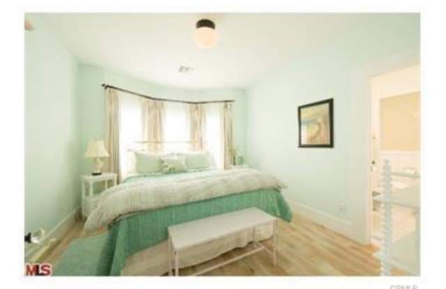 Photo of Santa Monica Stunner on the Beach