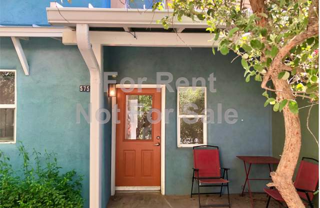 575 E Roger