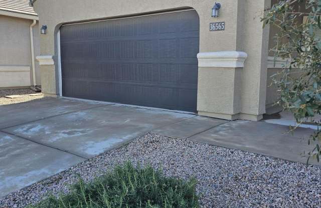 36565 W SANTA MONICA Avenue