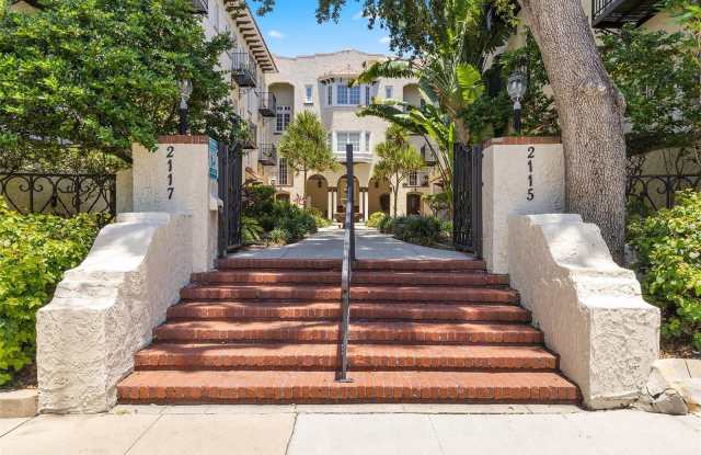 Photo of 2117 W DEKLE AVENUE