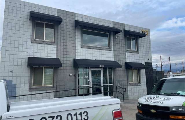 Photo of 223 N 9th Street