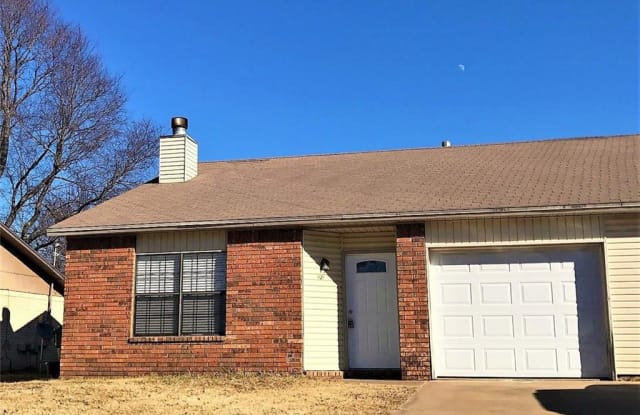 1121  S 26th  ST - 1121 South 26th Street, Rogers, AR 72758