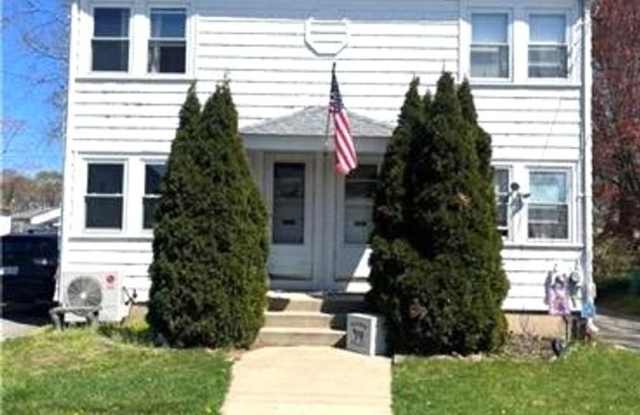 Cranston/Garden City – Two Bed Duplex - $2095